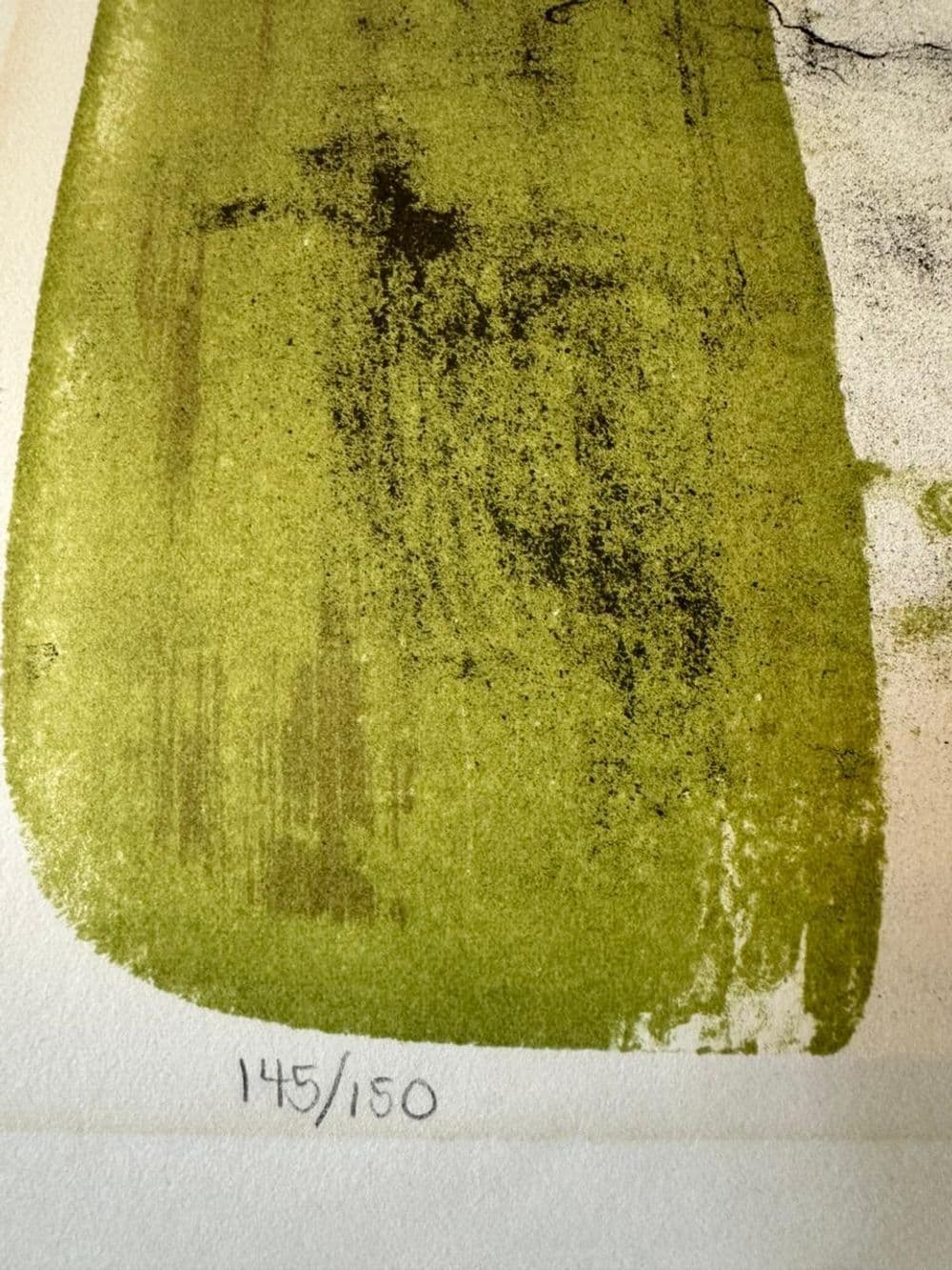 Mujer con Medias Malva 2